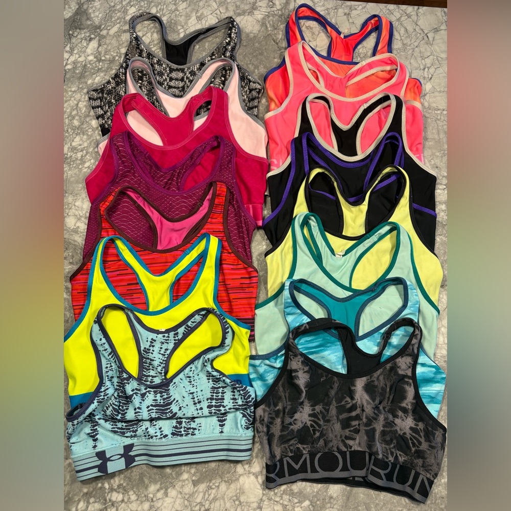 Under armour sports bras size XS/S